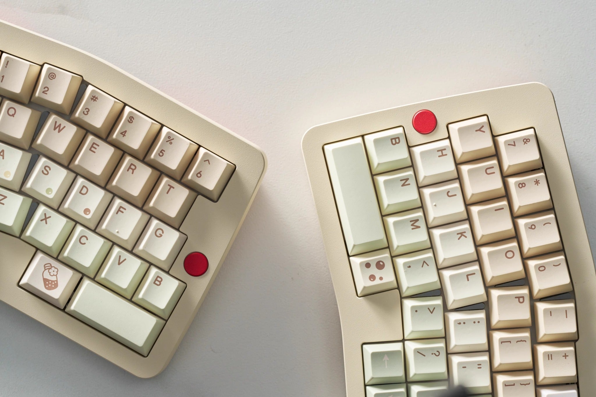 Qwertykeys Pearl Milk Tea Keycap Set