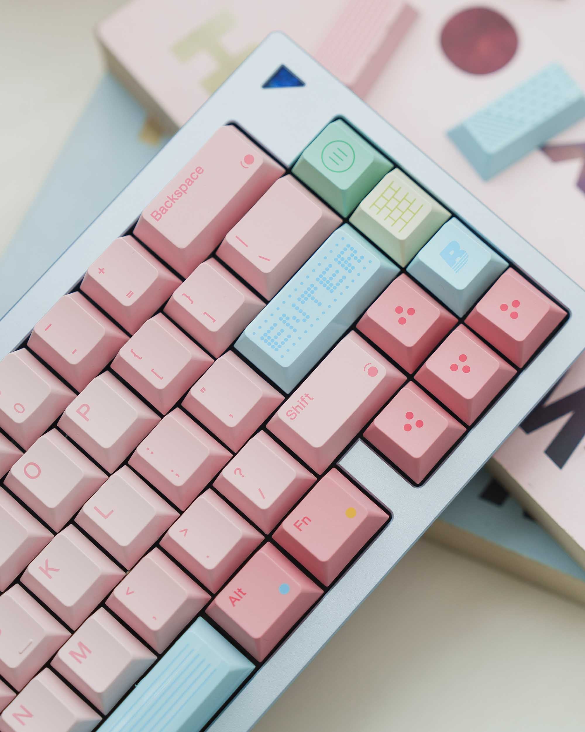 TUTKEYS X 80Retros GAME 1989 Pink Candy Keycaps Set