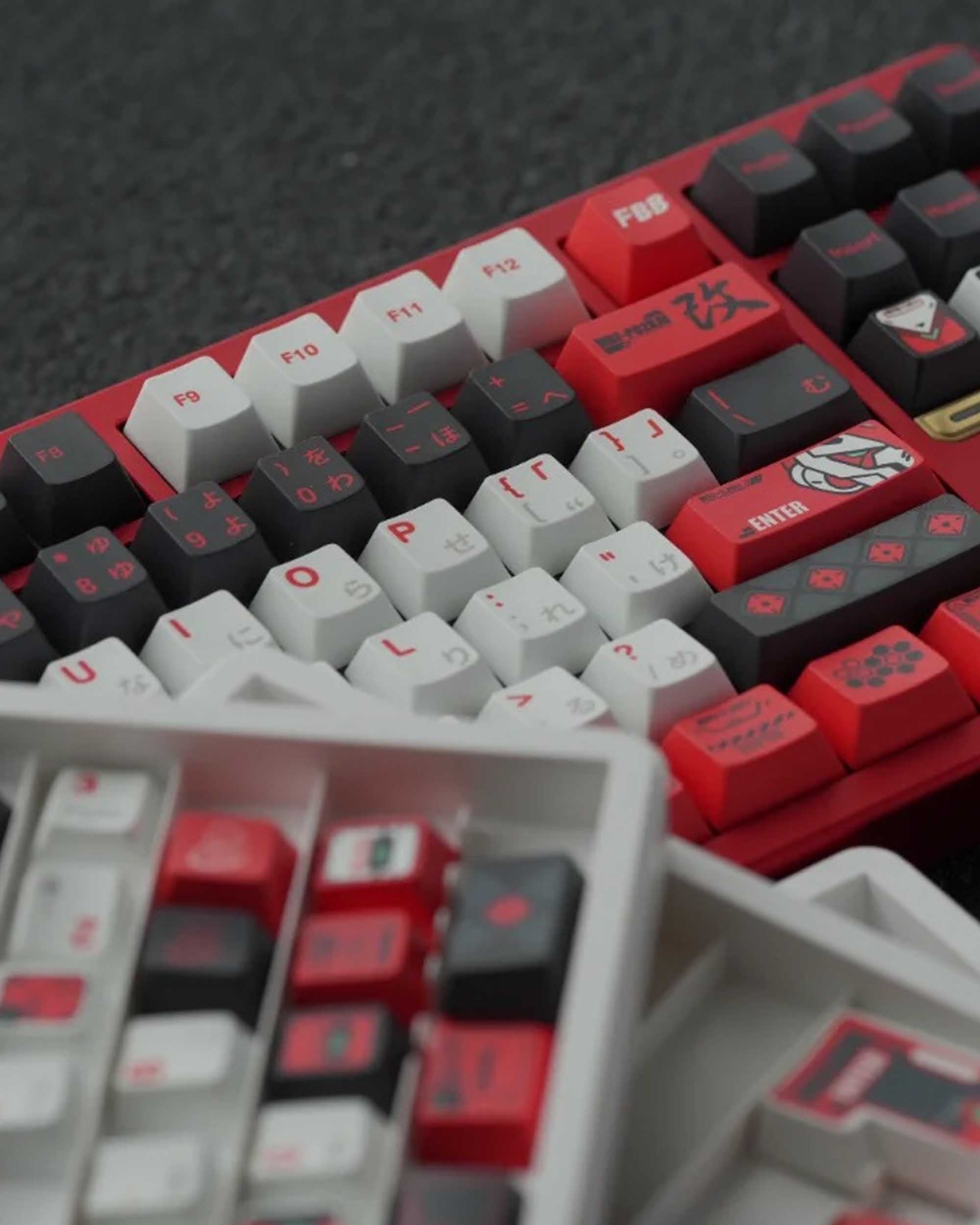 FBB Gundam Red Astray Keycaps Set