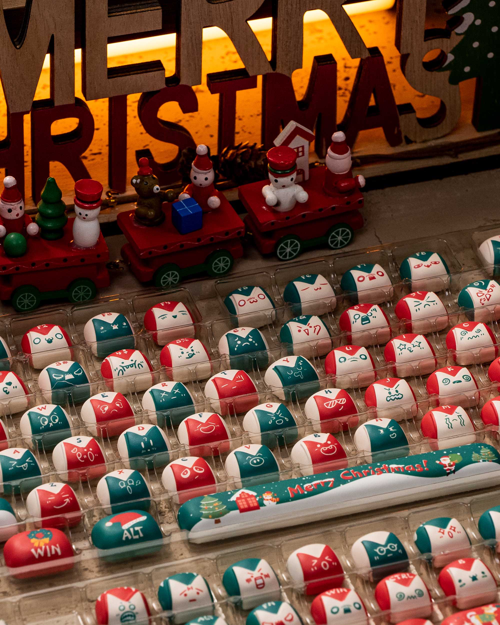 AKKO Christmas Fantasy Keycaps Set