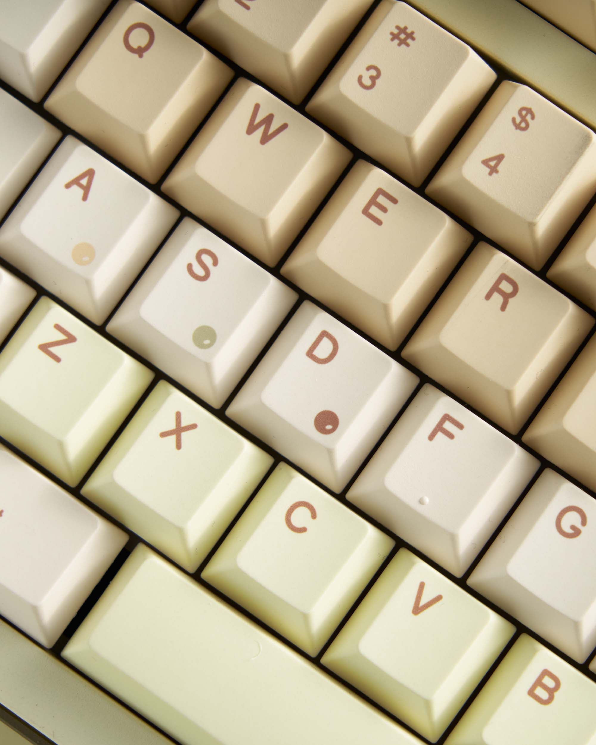 Qwertykeys Pearl Milk Tea Keycap Set